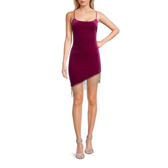 🥳♥️ Junior’s City Vibe Berry Velvet Fringe Asymmetrical Hem Bodycon Dress - Picture 1 of 10
